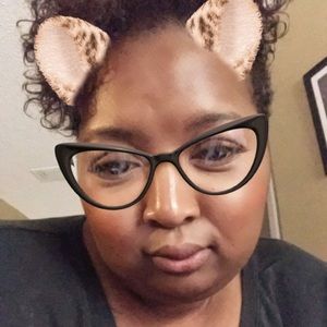 Meet your Posher, Kendra